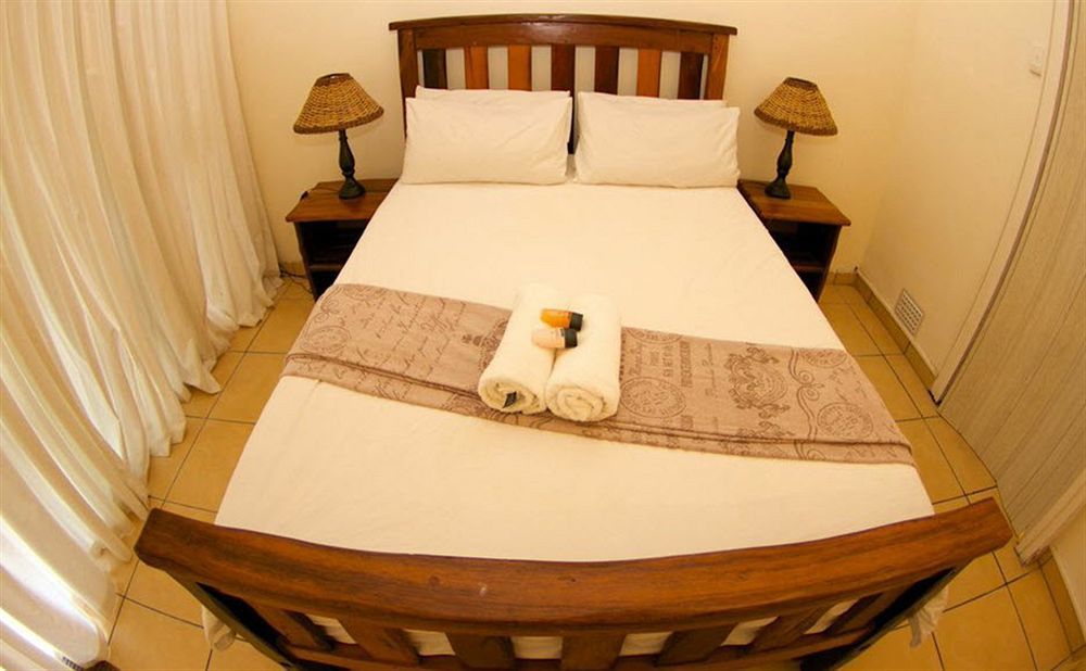 The Russel Guest House Port Elizabeth Bagian luar foto